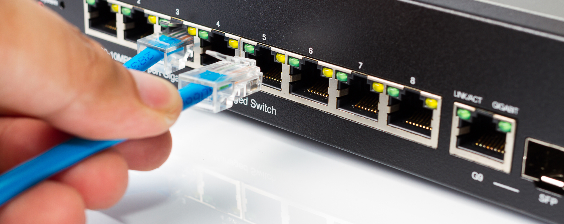 スイッチングハブとは何かわかりやすく解説！ルーター、リピーターハブとの違いや選び方も紹介｜快適ネット生活情報メディア おうちネットプレス