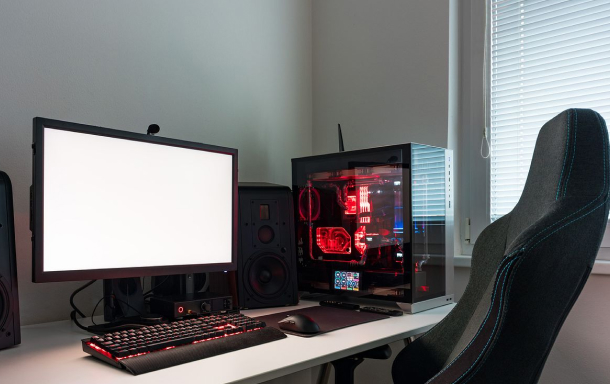 ゲーミングPCとクリエイターPCの違いは？選び方やどちらがおすすめな 